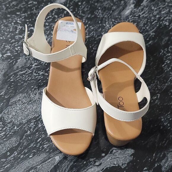 BRAND NEW ME TOO  WOMEN'S FAUX LEATHER HEEL SANDALS   - Picture 5 of 16